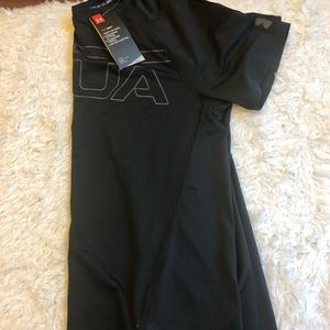 Men’s Under Armour Black dri fit shirt